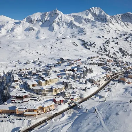 Places By Valamar Hotell