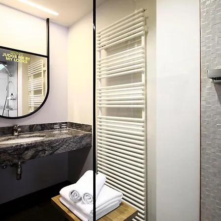 Places By Valamar Hotell