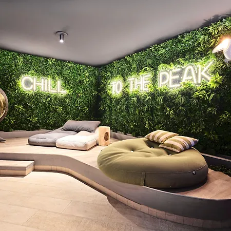 Places By Valamar Hotell 4*